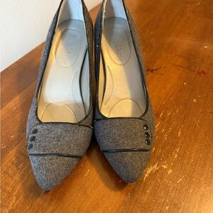 Kelly & Katie Gray and Black Heels